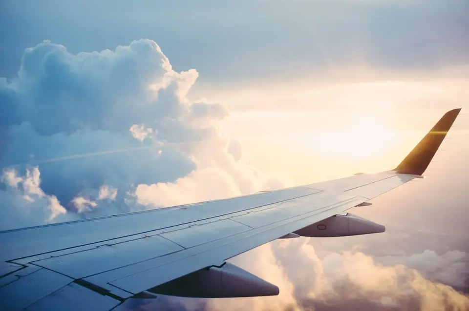 Avión de carga — transitarias aéreas